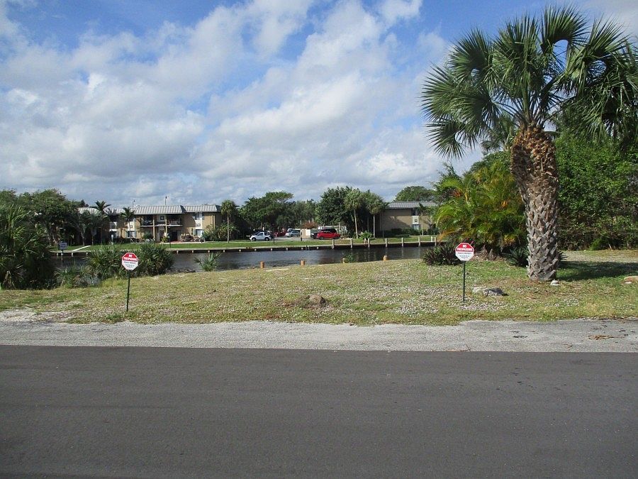 1st image of 403 NE 6th Ave