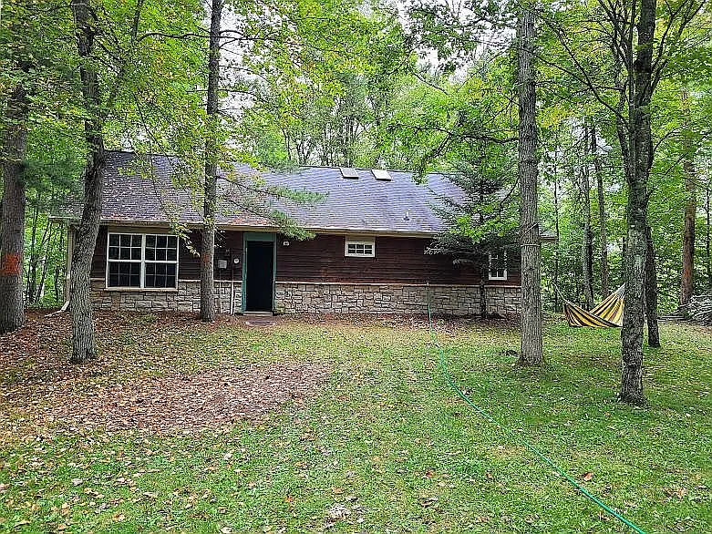 2 bed, 1300 sqft, $2,000 — Photo 2