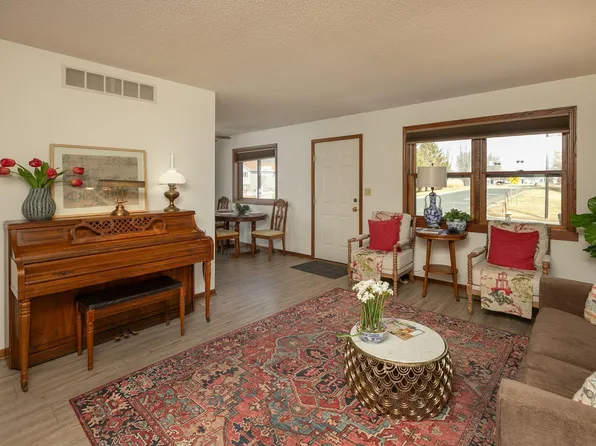812 3rd St NW, Byron, MN 55920