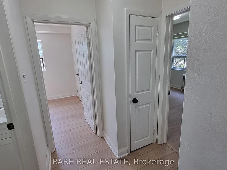 431 Martha St W #7 — Photo 9