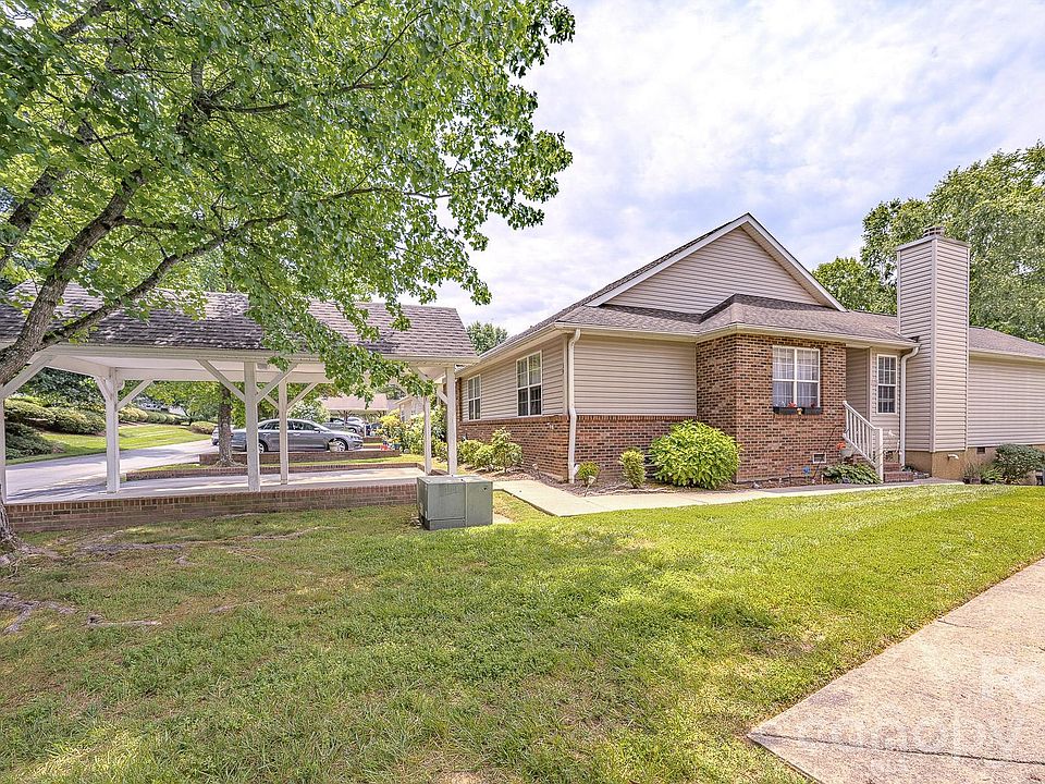 1st image of 39 N Creekside Ct