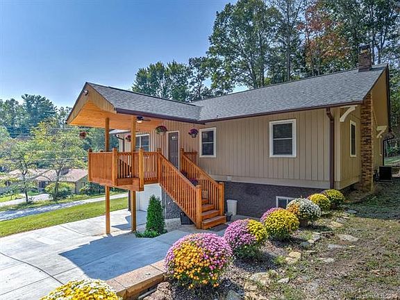 2nd image of 207 Beechwood Lakes Dr