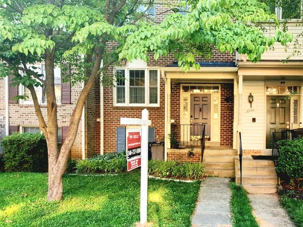 8738 Delcris Dr, Montgomery Village, MD 20886