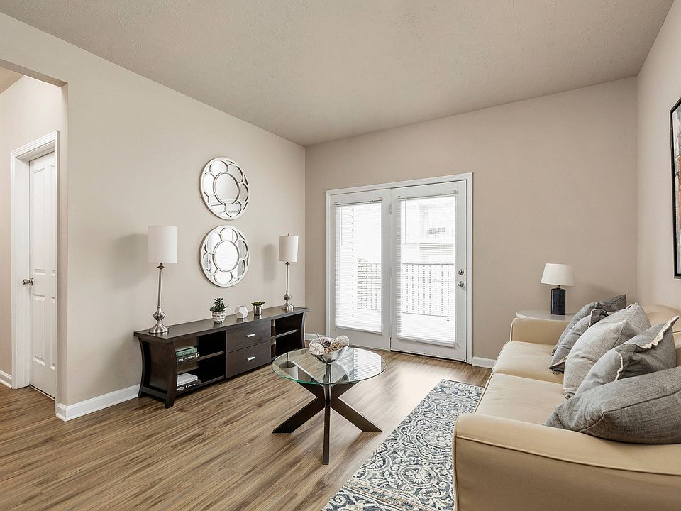 Spacious Living Room