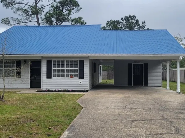 1314 Sharon St, Waveland, MS 39576