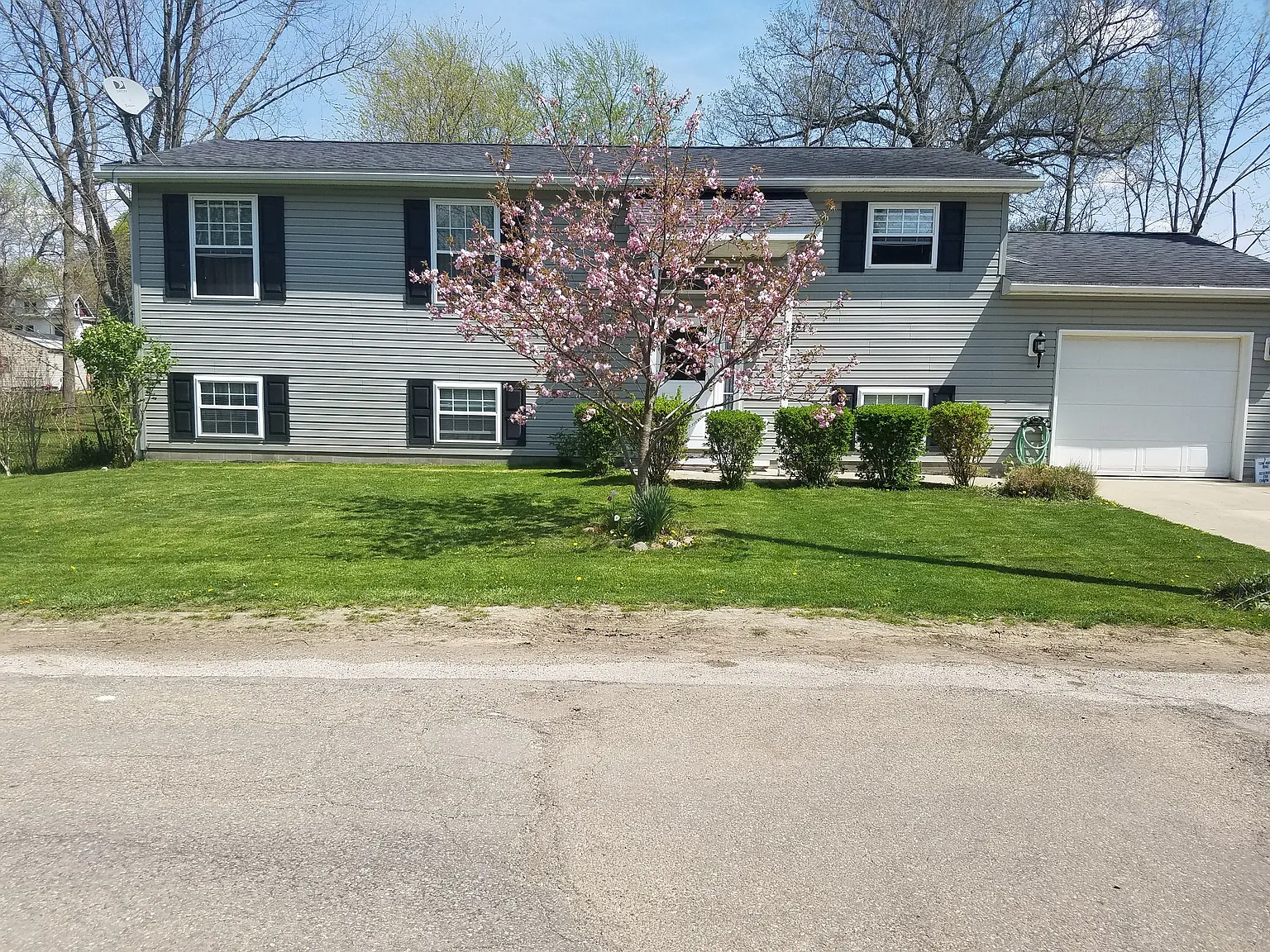 1435 5th St photo 1