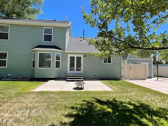 3rd image of 376 W Concord Pl