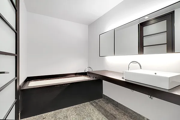 Rented by Oxford Property Group | media 12