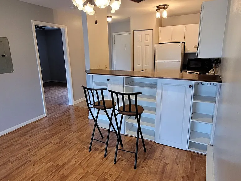 523 Meadowview Dr #D306 — Photo 8
