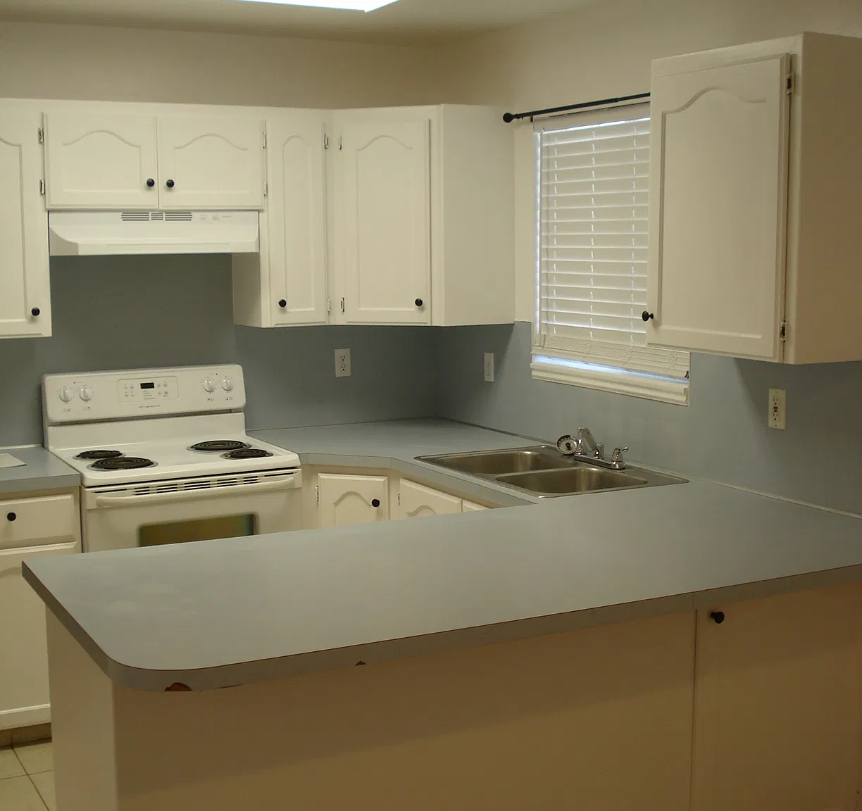 2 bed, 1.5 bath, 1100 sqft, $1,250 — Photo 1