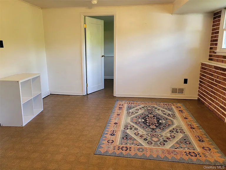 66 Phillips St — Photo 17