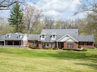 225 Valley Dr, Bedford, IN 47421