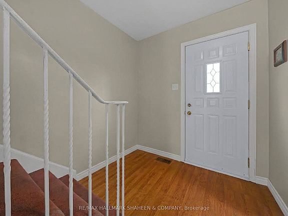4th image of 2238 Upper Middle Rd #4