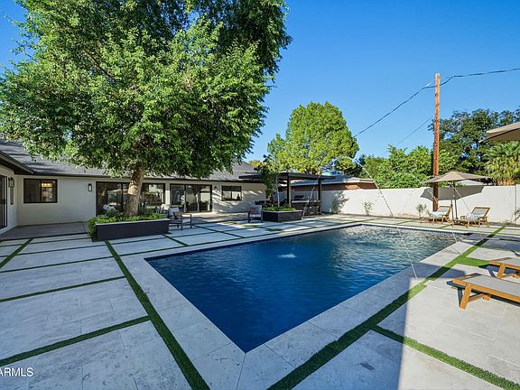 3rd image of 2509 E WHITTON Avenue