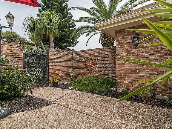 5th image of 7713 Beluche Dr