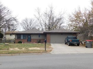 163 Oregon Trl, Lincoln, NE 68521