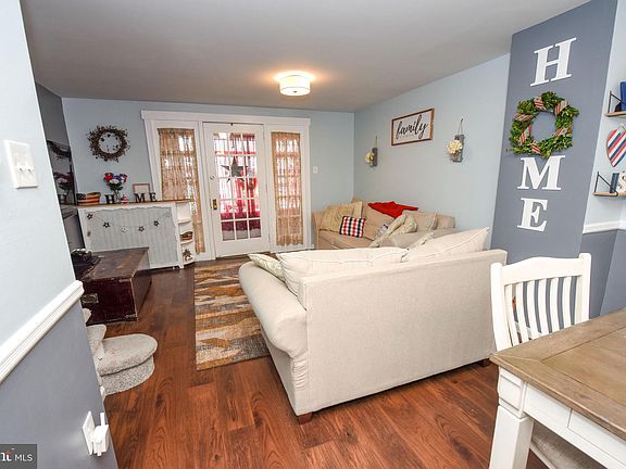 5th image of 2820 Sellers St