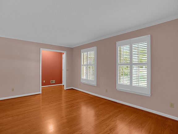 4th image of 1716 Quail Valley E