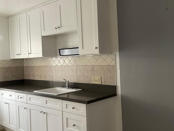 4th image of 121 Park St APT C