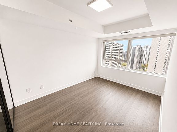 5th image of 609 Sherbourne St #1801