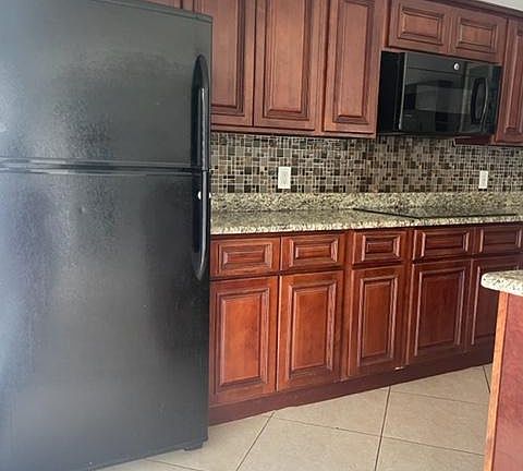 4th image of 6715 Ranger Dr