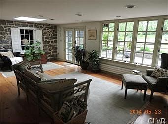 5th image of 110 S Greenwood Ave