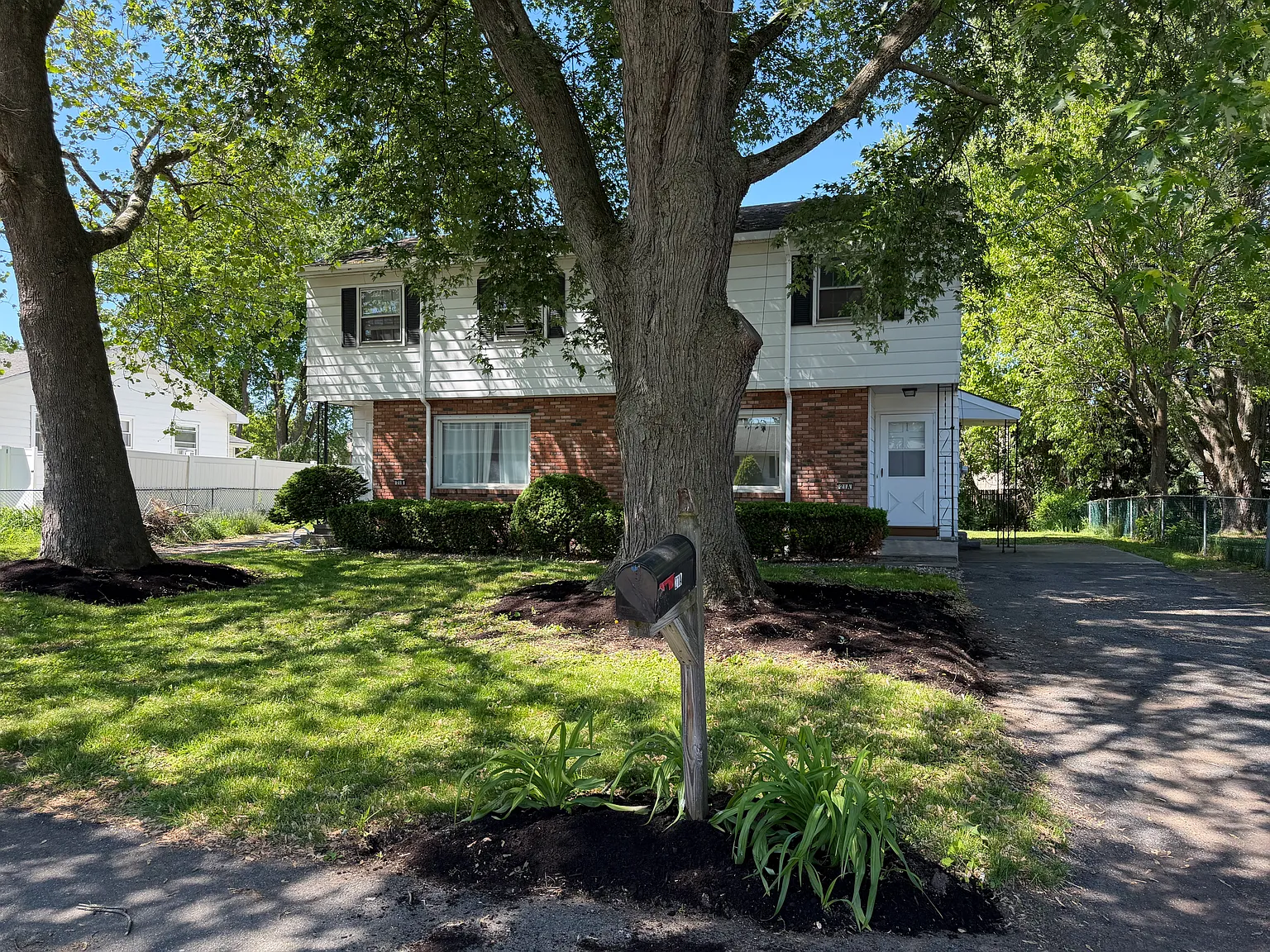 2 bed, 1.5 bath, $1,850 — Photo 1
