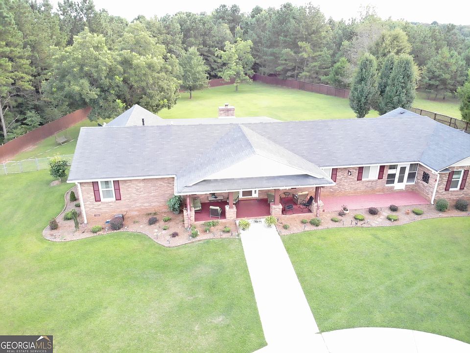 1st image of 525 Levi Barnes Rd