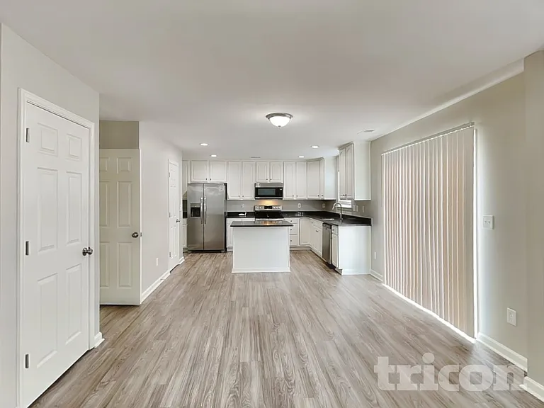 2208 Ballingarry Dr — Photo 5