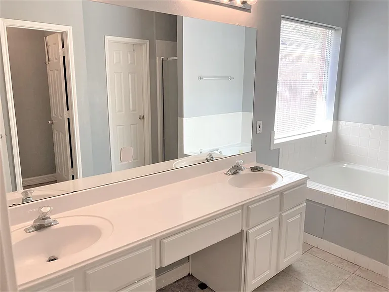 21215 Branford Hills Ln — Photo 16