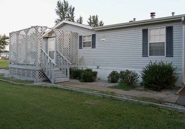 1st image of 2926 Lauren Ln