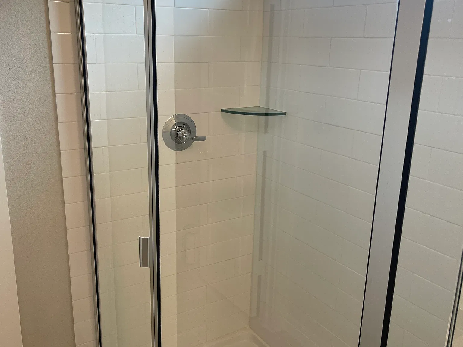 4 bed, 2704 sqft, $4,500 — Photo 3