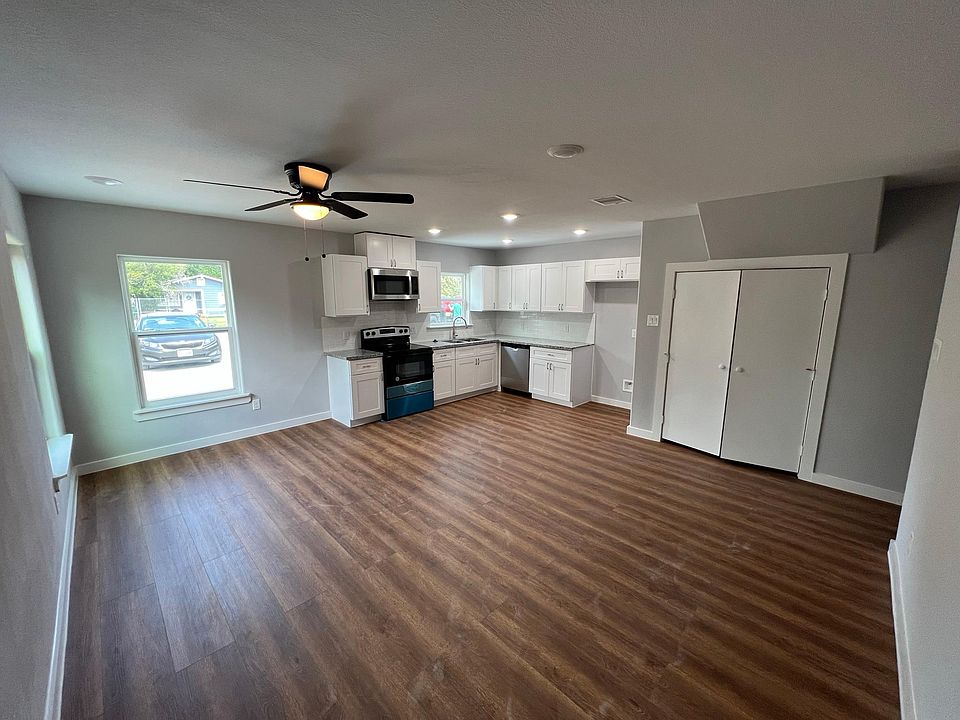 1st image of 6619 Bacher St #A