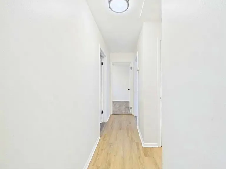11014 Booth Ave — Photo 1
