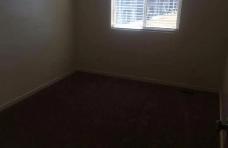 668 N 200 W — Photo 6