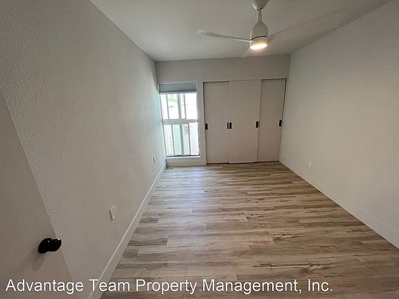 3rd image of 4739 Point Loma Ave #B