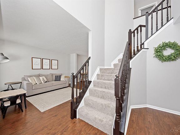 2nd image of 725 Fox Creek Ln