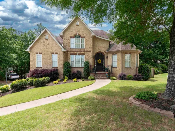 605 N Grande View Cir, Maylene, AL 35114