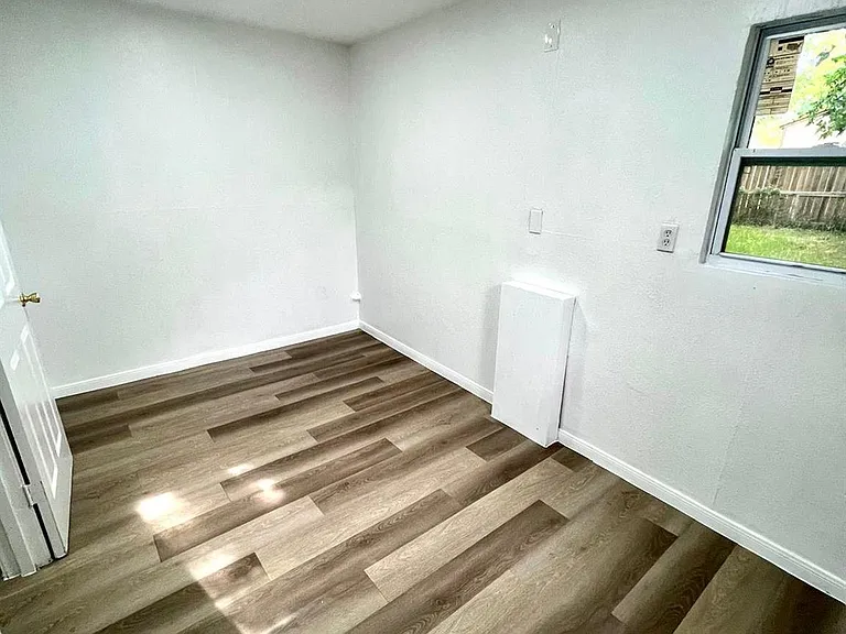 2107 Garvey Dr — Photo 22