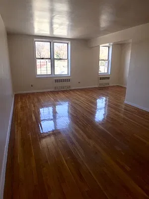 Rented by Roberto Guilbet, LREB | media 17