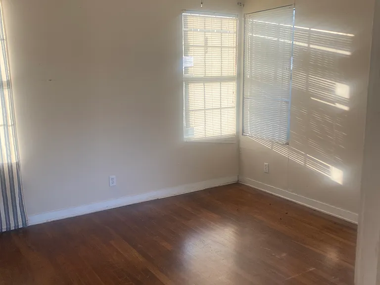 79 Sandra Ln — Photo 4