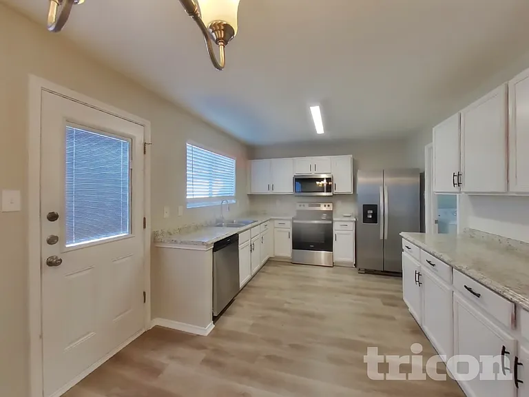 219 Birchwood Bay — Photo 6