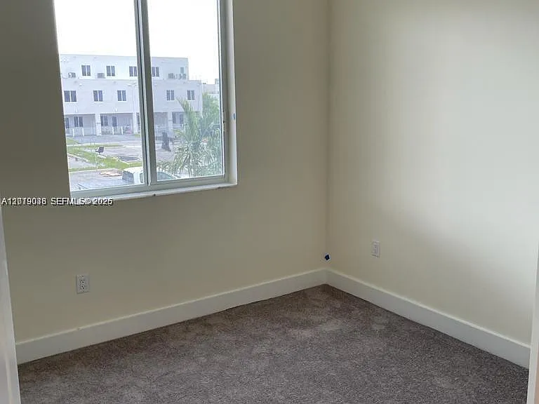 6450 NW 102nd Path #6450-07 — Photo 2