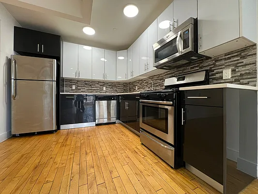 Rented by Superior Homes | media 1