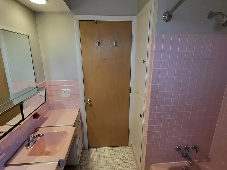 4365 Glenmawr Ave — Photo 16