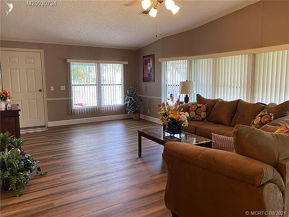 5th image of 4705 SE Basswood Ter