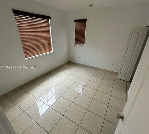 4th image of 2903 SE 17th Ave Unit 111