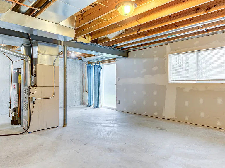 4940 Hurstborough Ct — Photo 12
