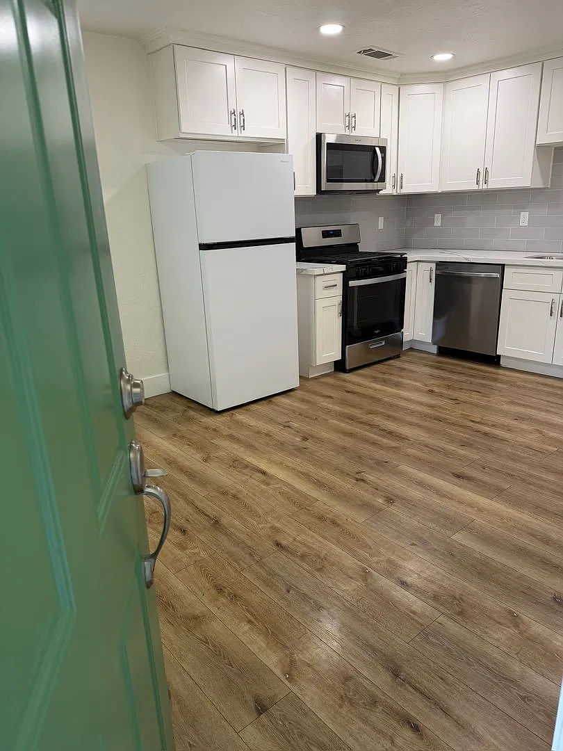 332 Hill St. — Photo 2