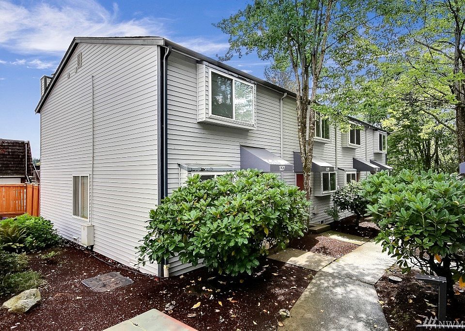 1st image of 131 146th Ave SE #131